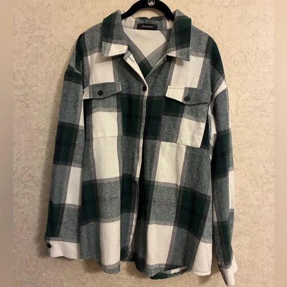 NWOT Amazon Stylist Favorite Green Plaid Button-Up Shirt Jacket / Shacket - Picture 2 of 3